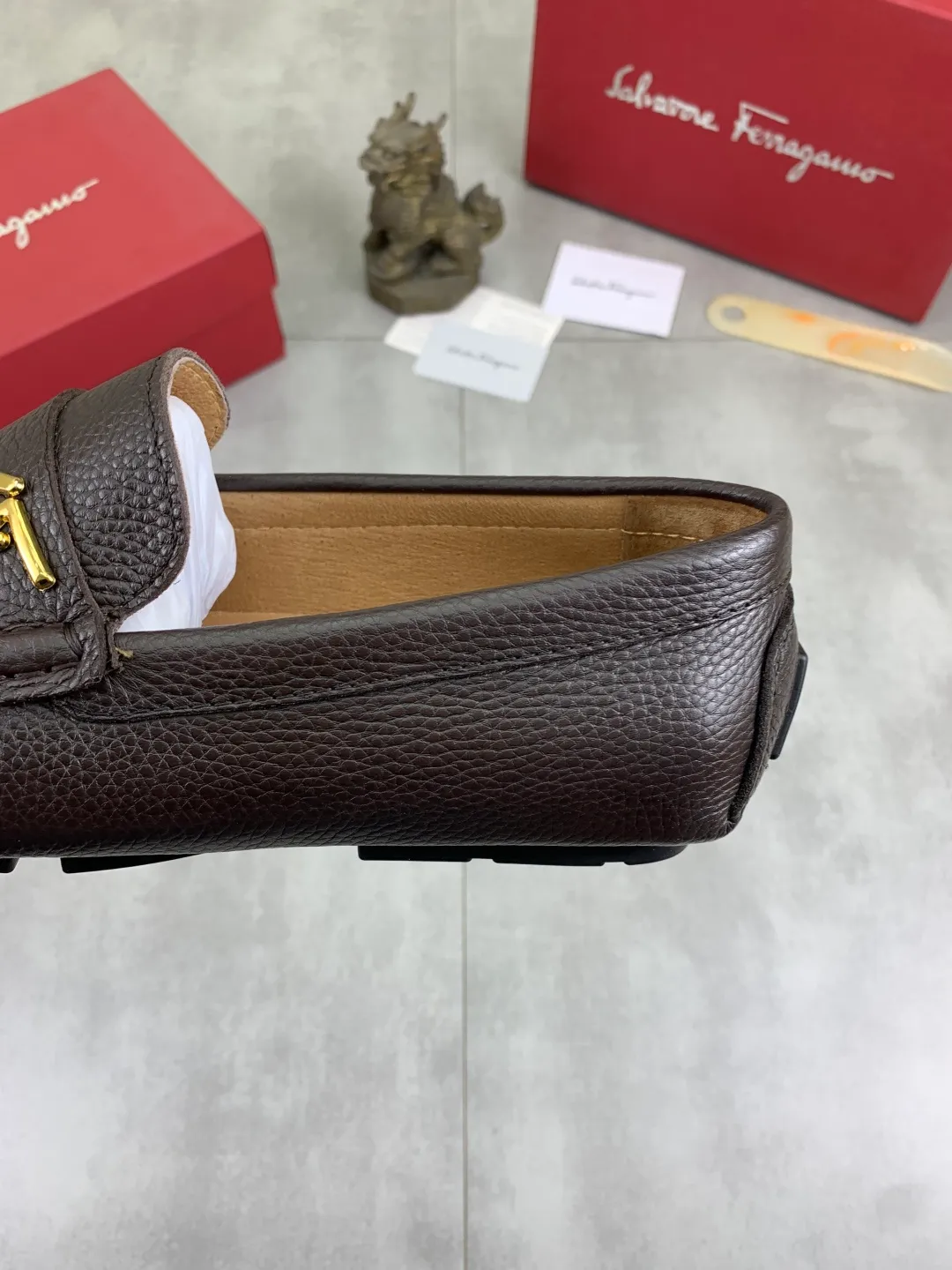Men's Men's Shoes 💰P380💰【New Style】Water-dyed Pigli 🆘【Salvatore Ferragamo】Men's latest casual beanie shoes! Available at counters simultaneously! The fabric is made of specially imported original calfskin, and the interior is made of imported water-dyed pigskin. It is absolutely luxurious and leads the fashion trend. Matching code: 38-45 3️⃣colors available